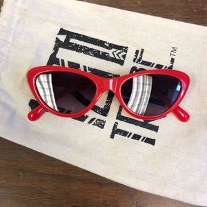 Red riviera retro sunnies